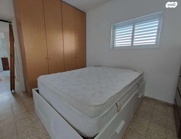 דירה, ההגנה 27, לב העיר, בת ים