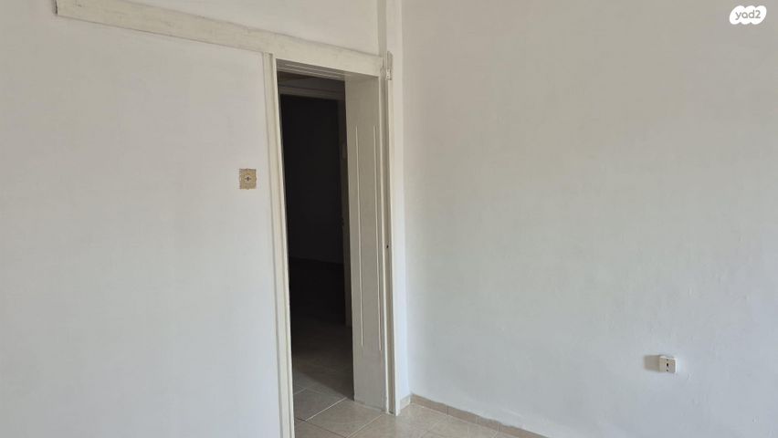 דירה, ז'בוטינסקי 9, צור שלום, קרית ביאליק