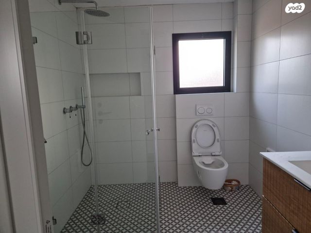 יחידת דיור, דרך הארז 125, בורגתה, בורגתה