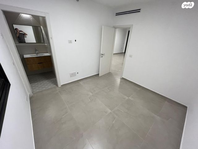 דירה, מעפילי אגוז 5, נווה חן, תל אביב יפו