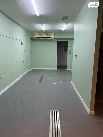 חנויות/ שטח מסחרי, משה שרת 24, מרכז, כפר סבא