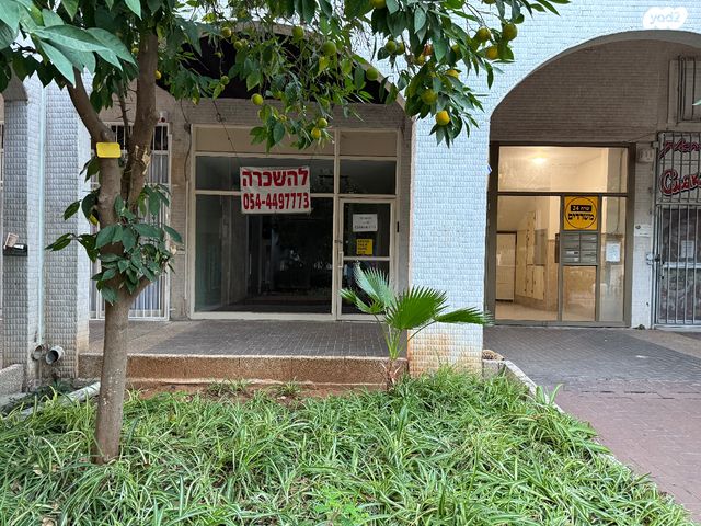 חנויות/ שטח מסחרי, משה שרת 24, מרכז, כפר סבא