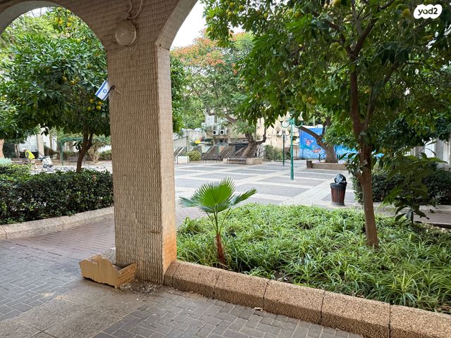 חנויות/ שטח מסחרי, משה שרת 24, מרכז, כפר סבא