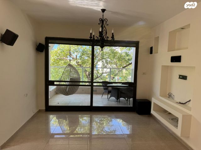 דירה, אלכסנדר ינאי, כרמליה, חיפה