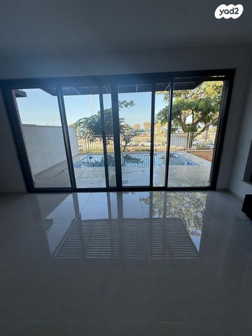 בית פרטי/ קוטג', נווה ים, גבעת אולגה, חדרה