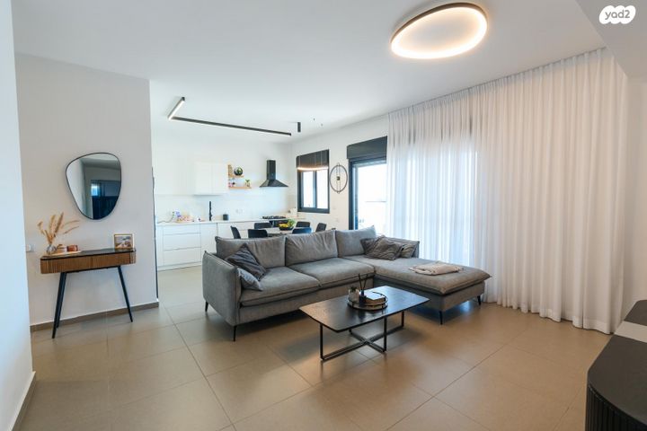 דירה, אור ים, אור עקיבא