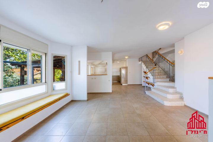 בית פרטי/ קוטג', מולדת