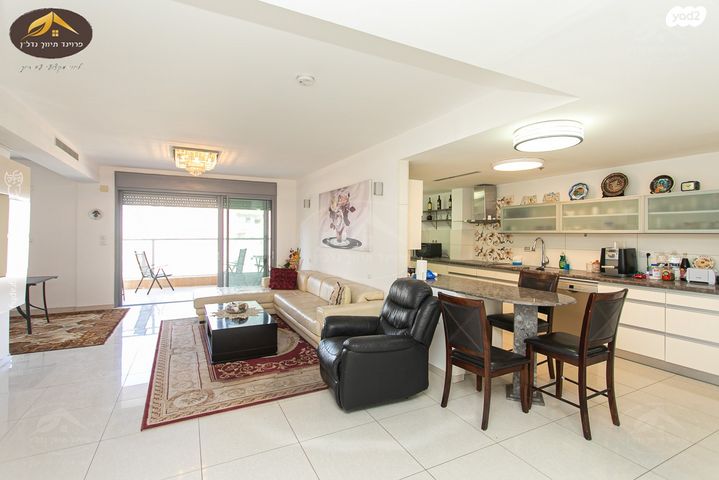 דירה, מנדל זינגר, סביוני הכרמל, חיפה