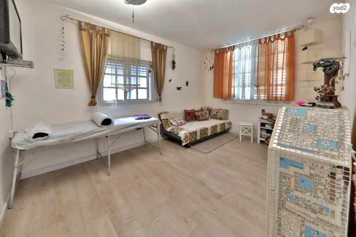 גג/ פנטהאוז, שדרות וייצמן 57, קרית מוצקין