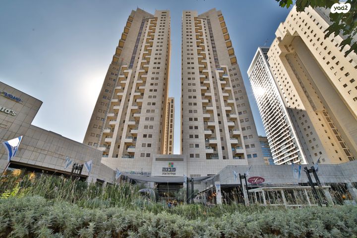 נחלת יצחק 18