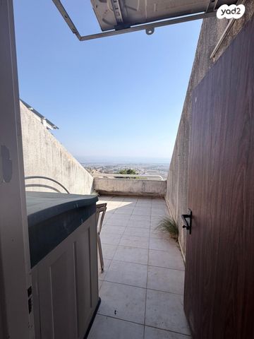 דו משפחתי, נוף הגולן, נוף הכנרת, צפת