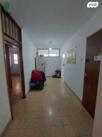 דירה, שדרות הנשיא וייצמן 80, מרכז העיר, חדרה