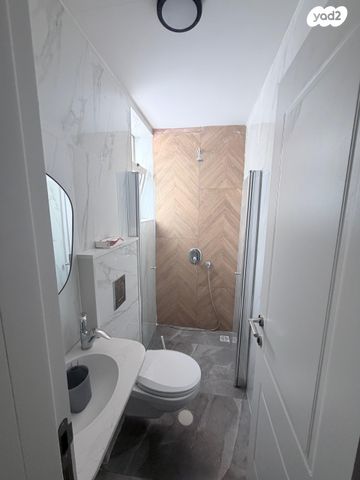 דו משפחתי, נוף הבשן, נוף הכנרת, צפת