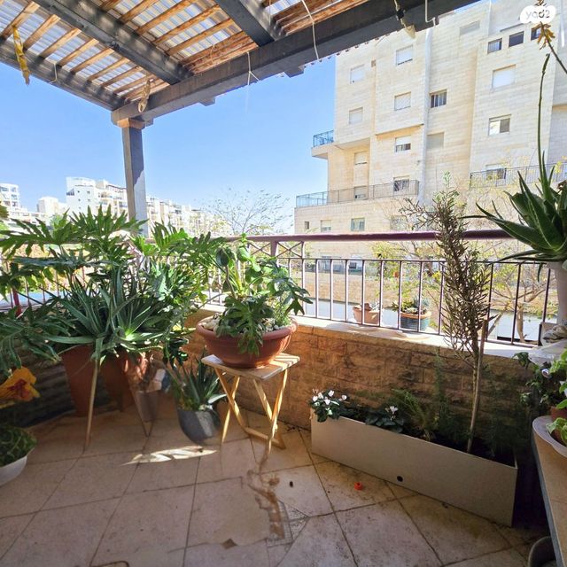 דירה, שאול אביגור 21, חומת שמואל, הר חומה, ירושלים