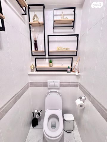 דו משפחתי, סנסן, צור הדסה