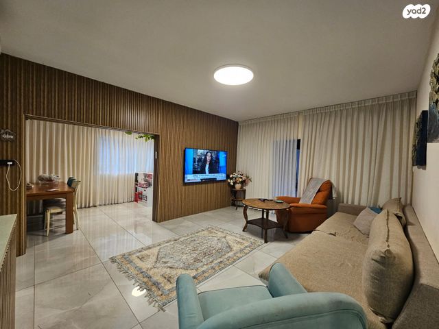 אברהם שפירא 