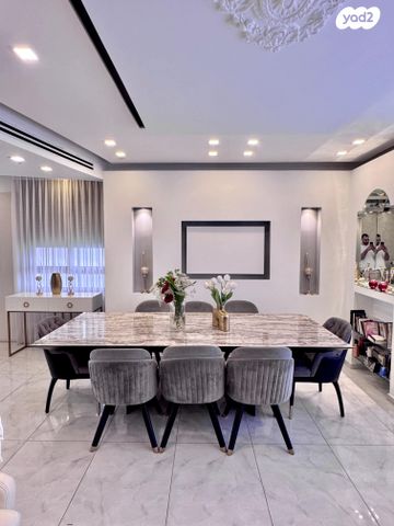 דו משפחתי, סנסן, צור הדסה