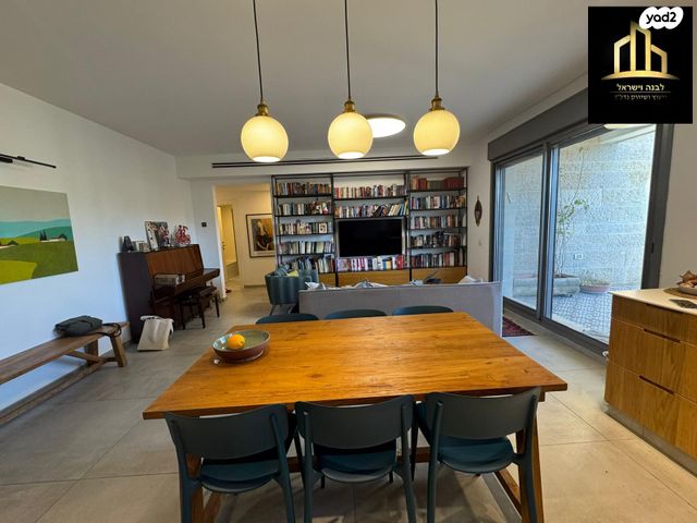 דירה, יעקב אלעזר, רמות, ירושלים