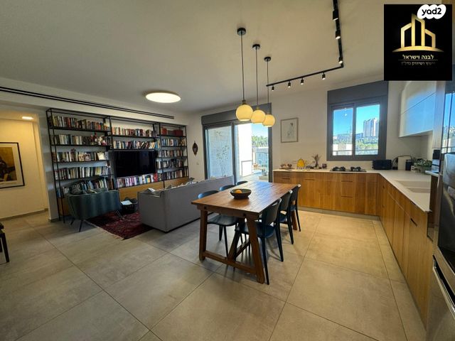 דירה, יעקב אלעזר, רמות, ירושלים