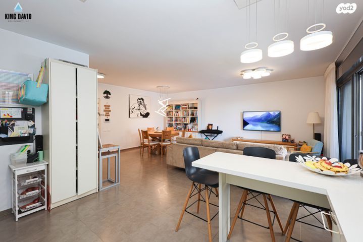 דירה, כפר יונה