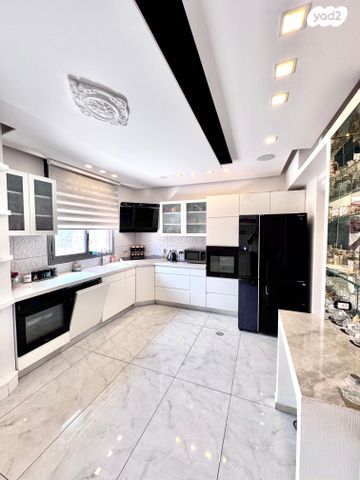 דו משפחתי, סנסן, צור הדסה