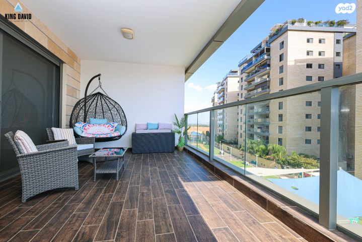 דירה, כפר יונה