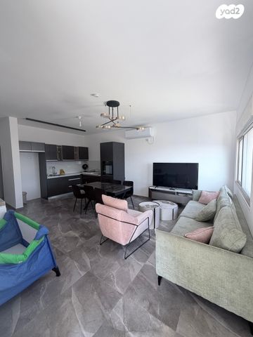 דו משפחתי, נוף הבשן, נוף הכנרת, צפת