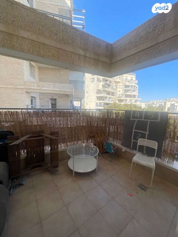 דירה, הרב מן ההר, חומת שמואל, הר חומה, ירושלים