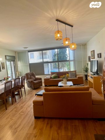 דירה, סנהדרין, עליות, רמת גן