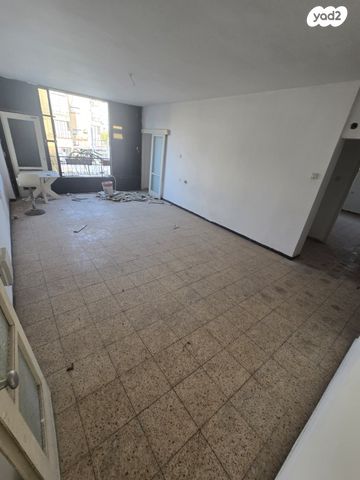 דירה, רוטשילד 8, רוטשילד עצמאות, בת ים