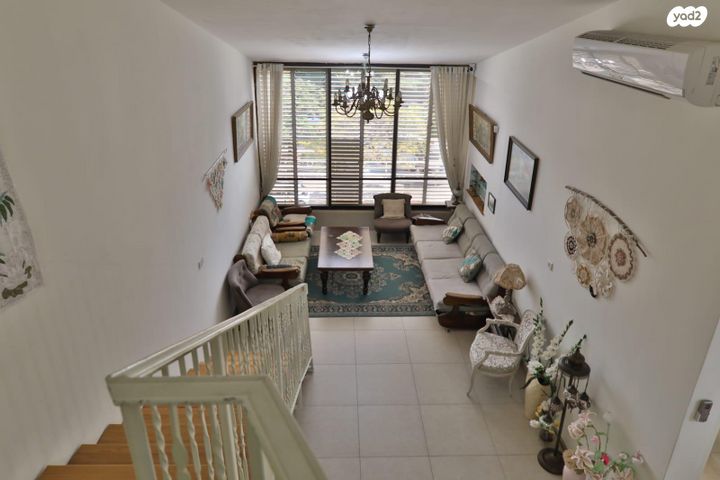 גג/ פנטהאוז, שדרות וייצמן 57, קרית מוצקין