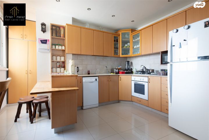 דירה, שפינוזה, אברמוביץ', ראשון לציון