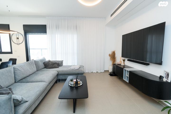 דירה, אור ים, אור עקיבא