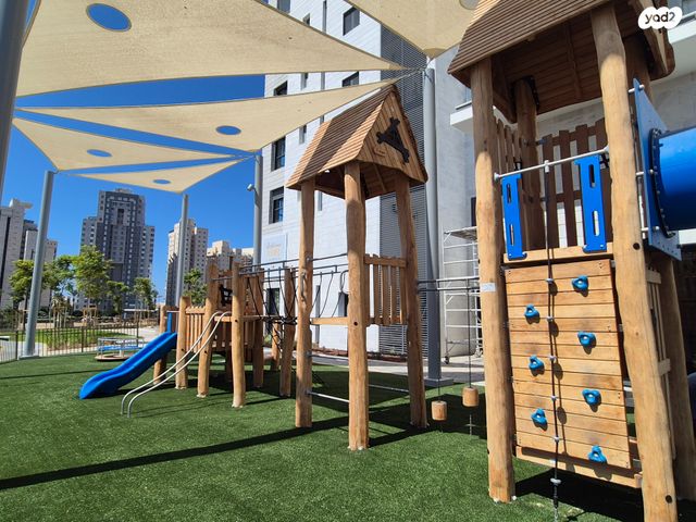 דירה, אמנון ליפקין שחק, נוף הטיילת, נתניה