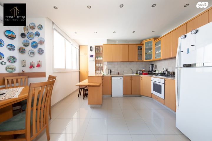 דירה, שפינוזה, אברמוביץ', ראשון לציון