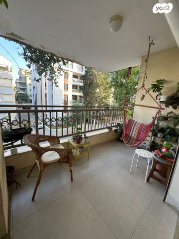 דירה, פועלים א, כפר סבא