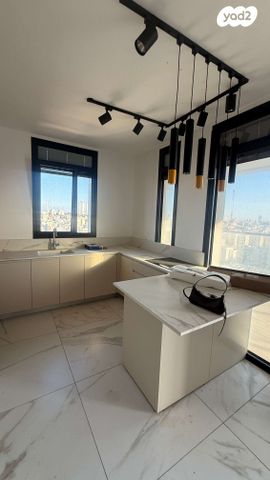 דירה, שדרות העצמאות 9, רוטשילד עצמאות, בת ים