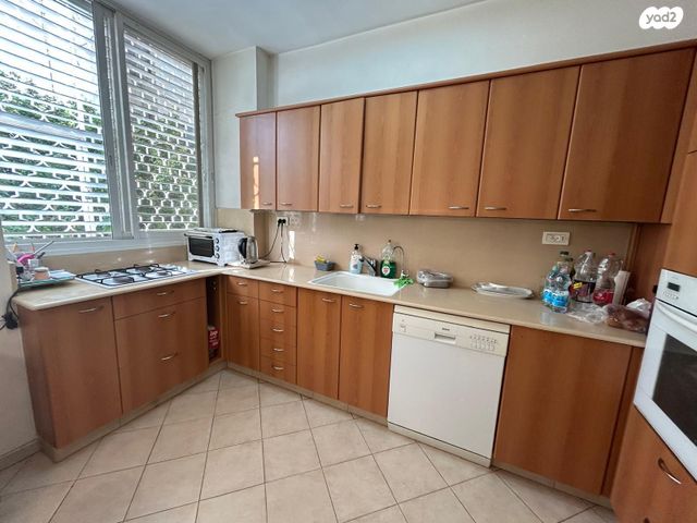 דירה, משה שרת, תל אביב יפו