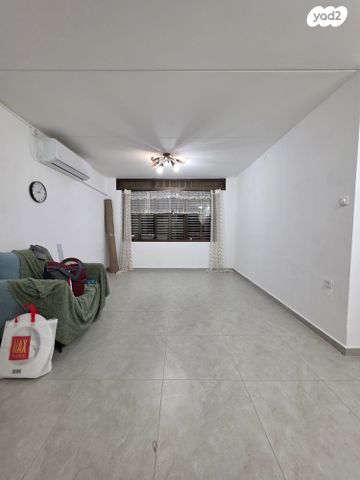 דירה, קרית ים ד', קרית ים