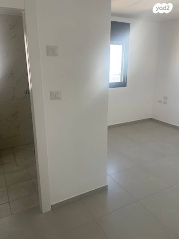 דירה, עלי, אשקלון