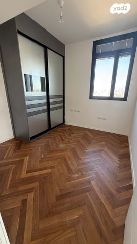 דירה, שדרות העצמאות 9, רוטשילד עצמאות, בת ים