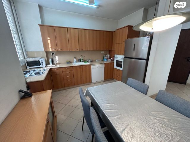 דירה, משה שרת, תל אביב יפו