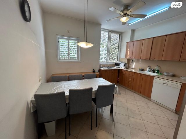 דירה, משה שרת, תל אביב יפו