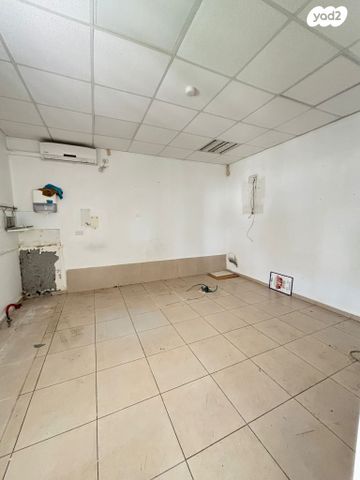 חנויות/ שטח מסחרי, דוד רמז, מרכז העיר, קרית אתא