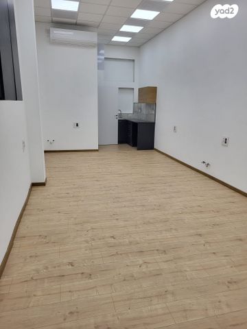 חנויות/ שטח מסחרי, רוטשילד 4, רמב"ם, ראשון לציון