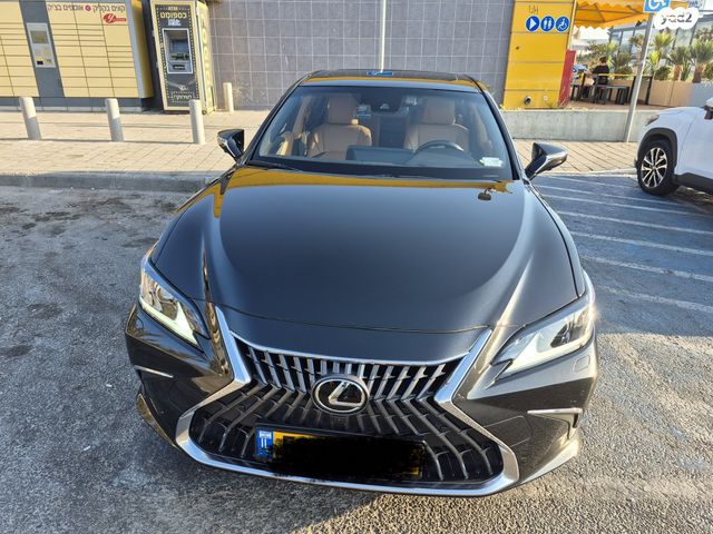 מודעת רכב לקסוס ES