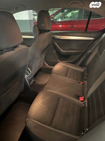 סקודה אוקטביה 