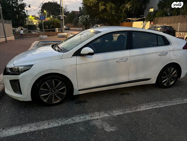 יונדאי איוניק