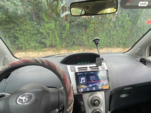 טויוטה יאריס