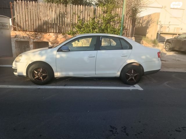 מודעת רכב פולקסווגן ג'טה